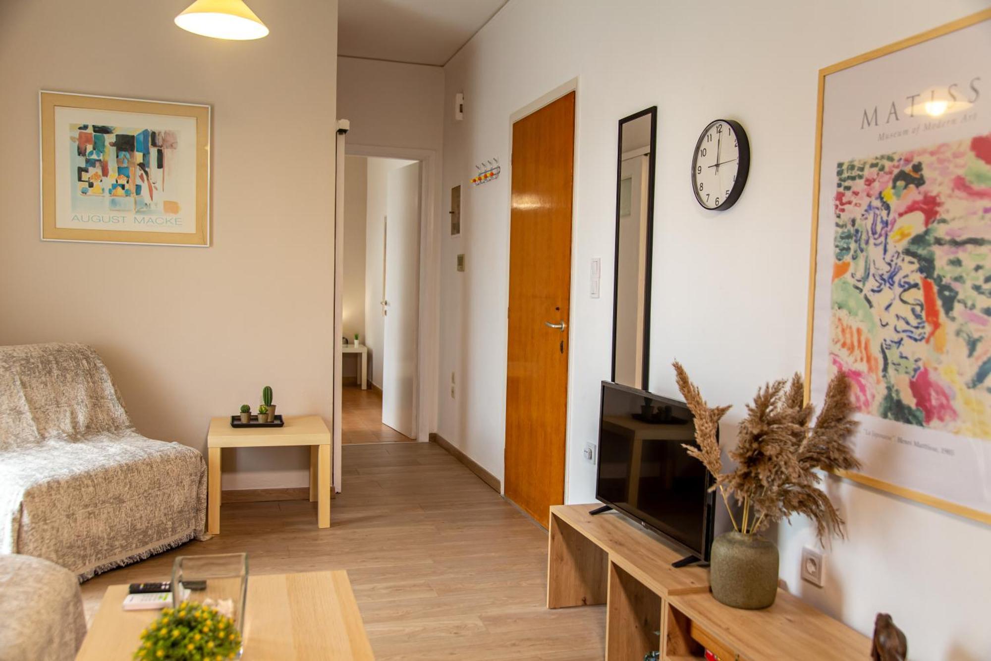 Aktaia Apartment *